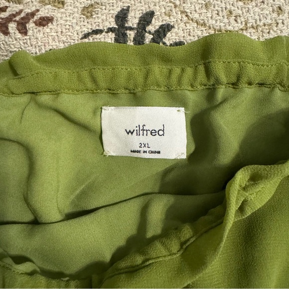 Aritzia Ballad Camisole Top Green fits like XL - Picture 3 of 3